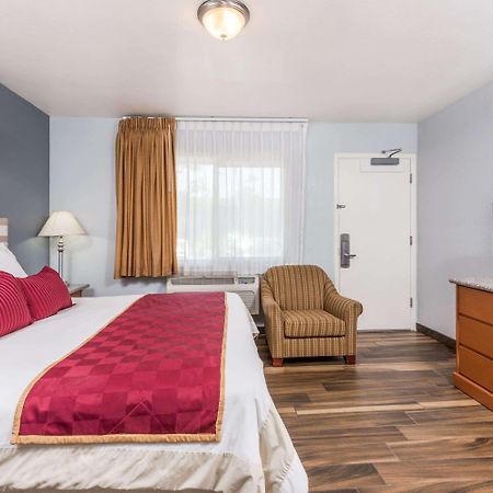 Ramada By Wyndham Near Seaworld / Mission Beach San Diego Ngoại thất bức ảnh
