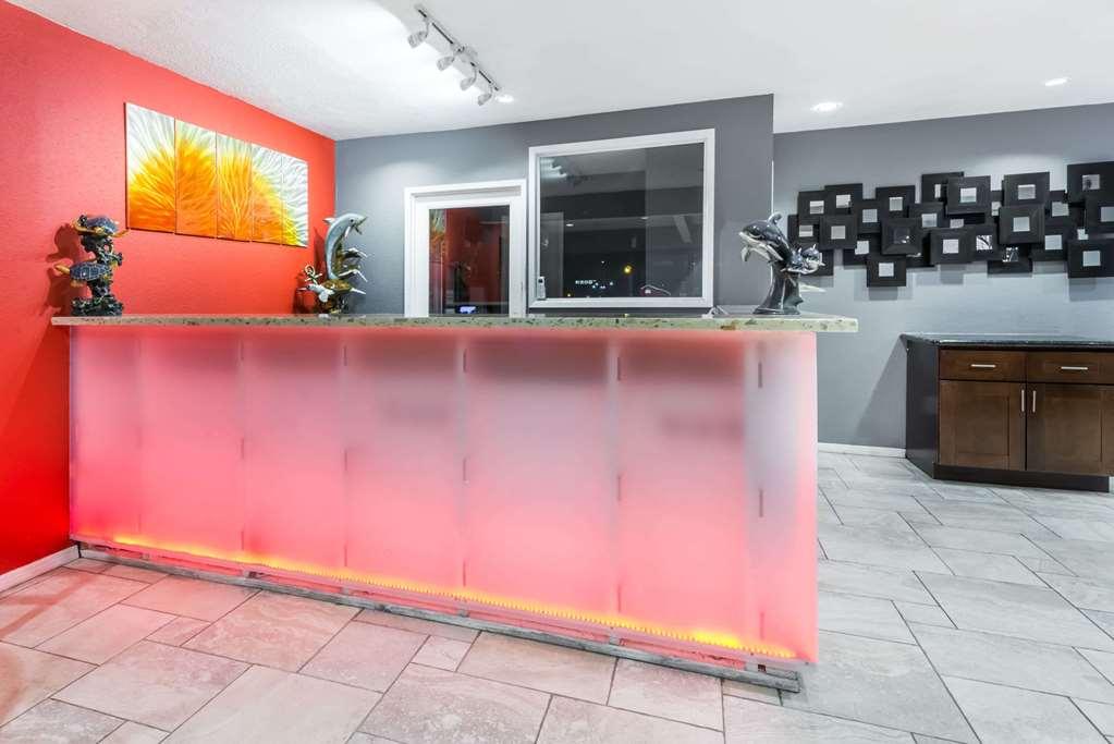 Ramada By Wyndham Near Seaworld / Mission Beach San Diego Ngoại thất bức ảnh