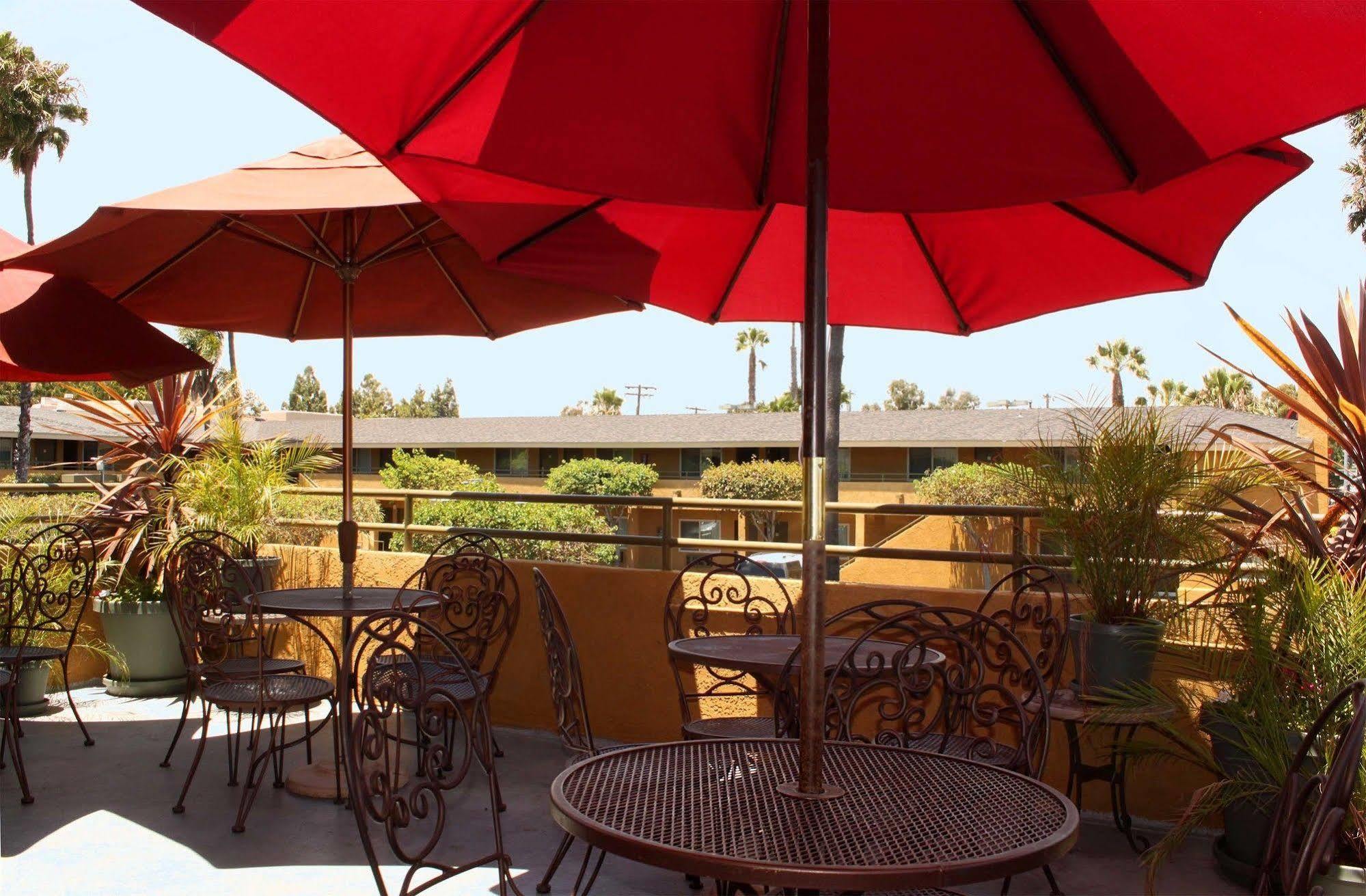 Ramada By Wyndham Near Seaworld / Mission Beach San Diego Ngoại thất bức ảnh